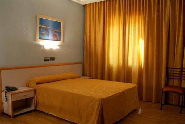 Hotel Verona Пуертоляно Екстериор снимка